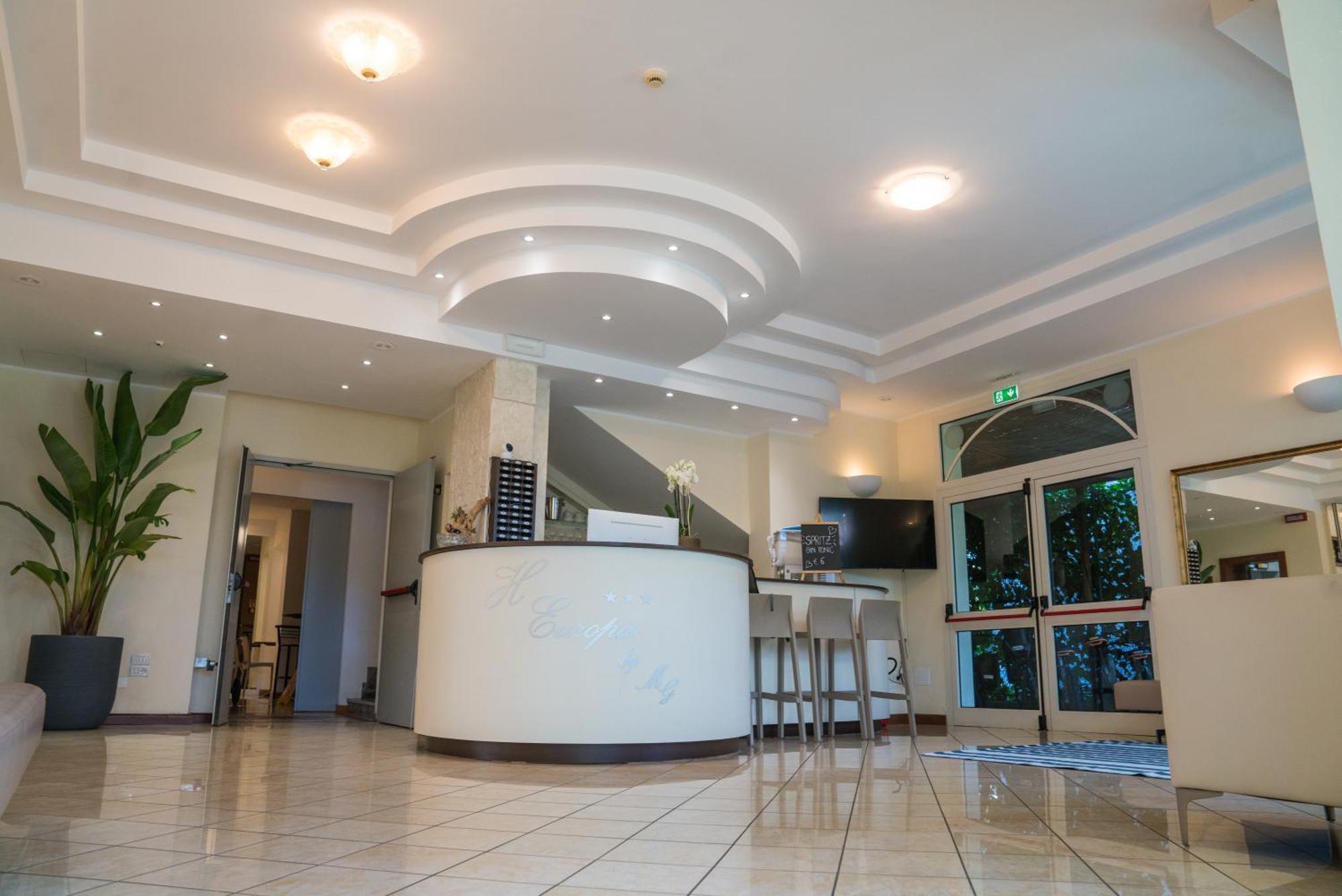 Hotel Europa Мілано-Маріттіма Екстер'єр фото