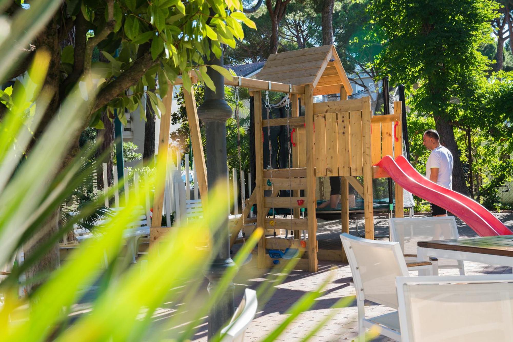 Hotel Europa Мілано-Маріттіма Екстер'єр фото