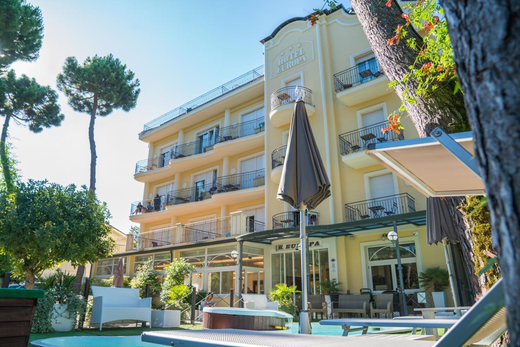 Hotel Europa Мілано-Маріттіма Екстер'єр фото